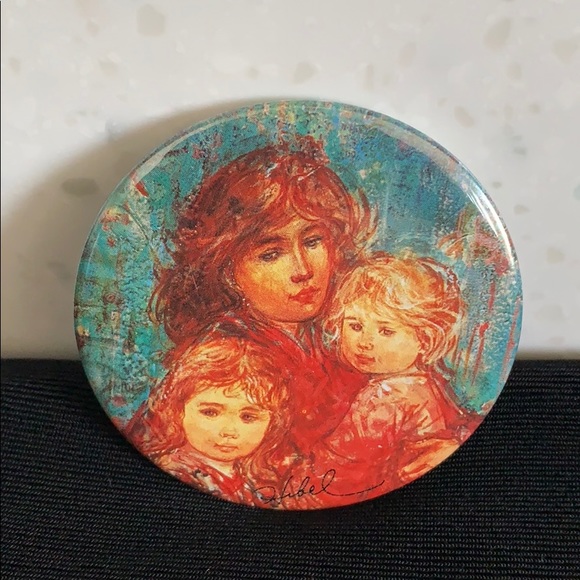 Vintage Edna Hibel Collections Promo Pin - Picture 1 of 7